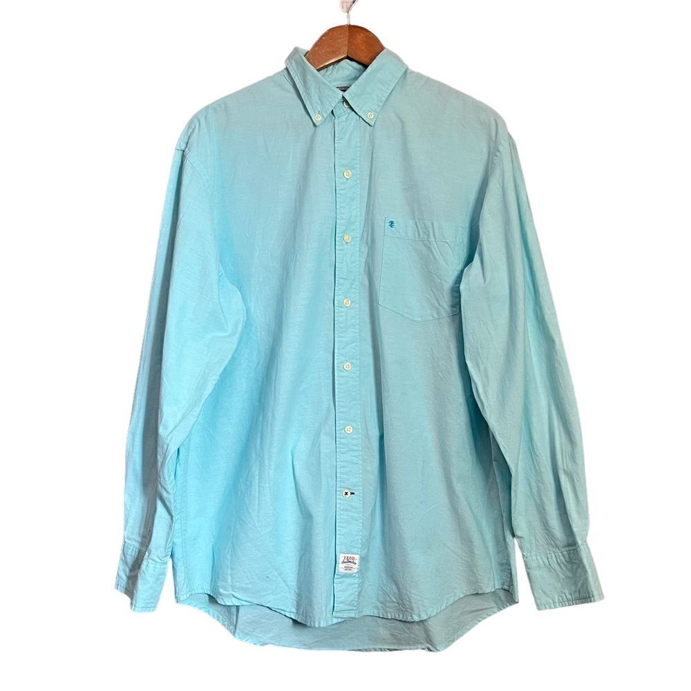 Izod saltwater light blue button down shirt.‎
